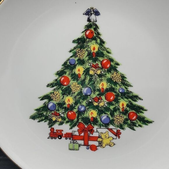 Jamestown China Christmas Tree Salad or Dessert Plate with Gold Trim 7.75" Set 2 - Picture 2 of 6